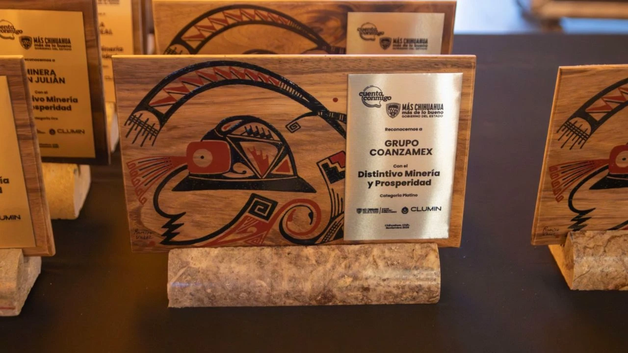 Entregan distintivo a minería sostenible