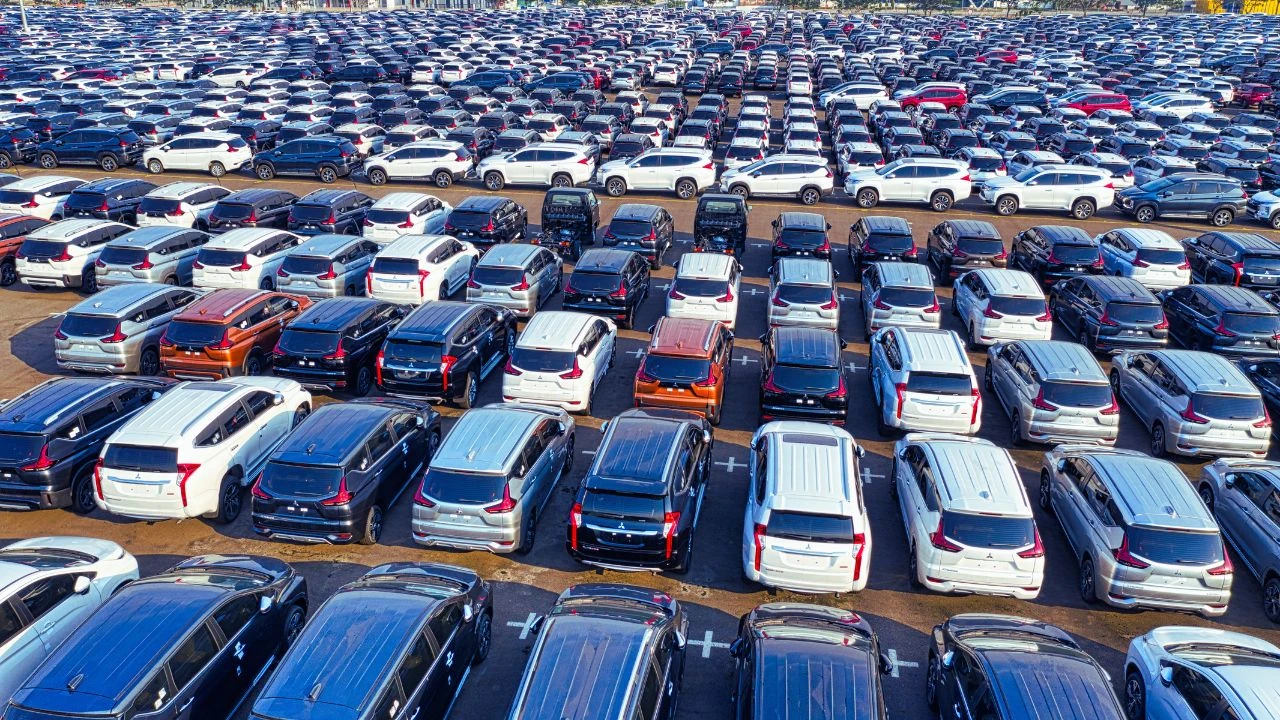 Crecen ventas de vehículos ligeros en 2025