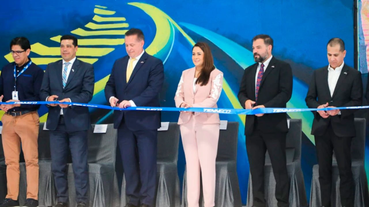 Inaugura Tenneco nueva línea productiva