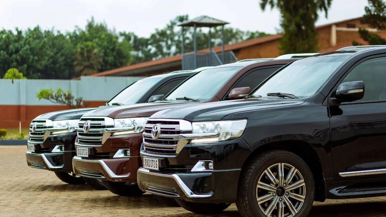 Adquiere Toyota el total de Toyota Industries