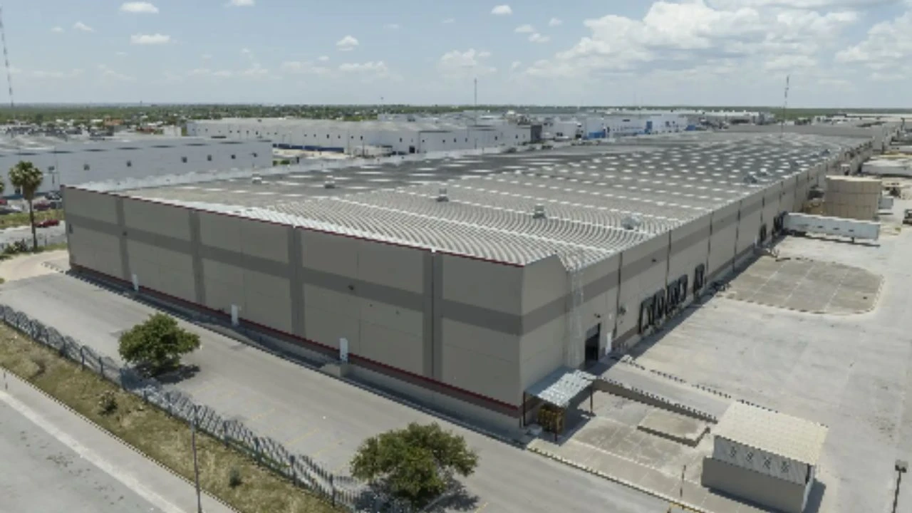 Lanza FINSA plan de adquisiciones industriales