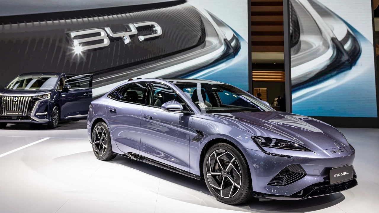 Detiene BYD inversión automotriz en México 